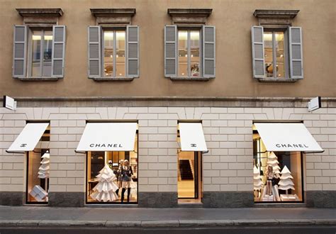 chanel milano sede uffici|Chanel boutique.